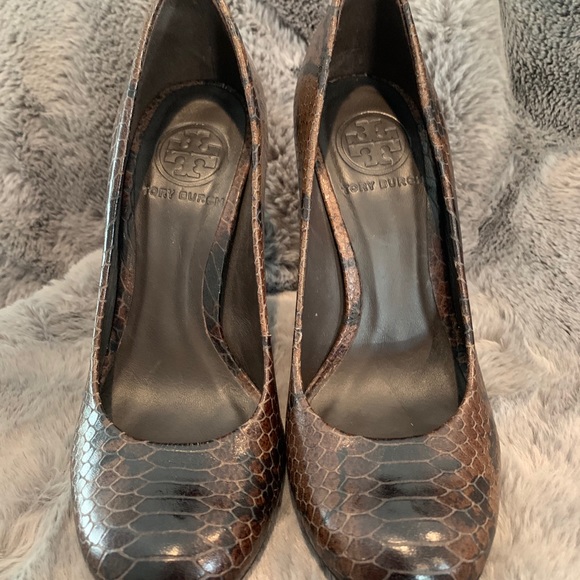 Size 5 Tory Burch Platform Heels - Picture 3 of 6